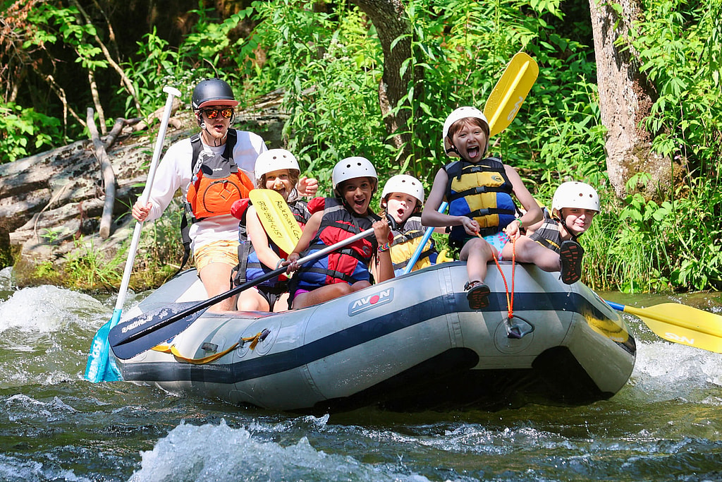 rafting thrill girls