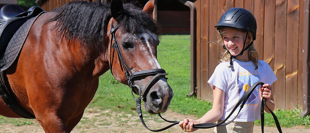 young summer camp equestriene